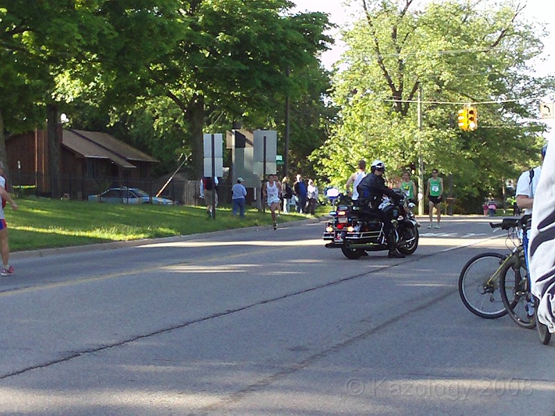DexterA2 251.jpg - The Ann Arbor Track Club (AATC) hosts the annual Dexter to Ann Arbor Half Marathon run. These photos are the 2009 run.
